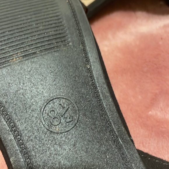 8.5 black small heel from target - Picture 3 of 4